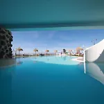 Island Village Heights 아파트 *