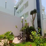 Island Village Heights