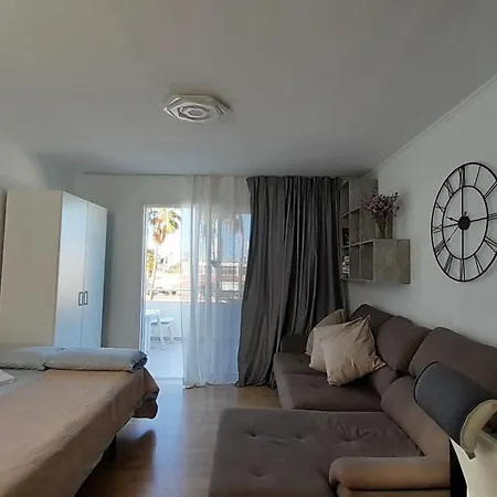 Island Village Heights Apartment *