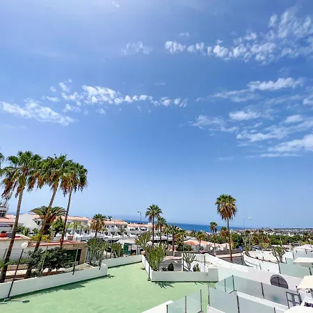 Island Village Heights Apartamento *