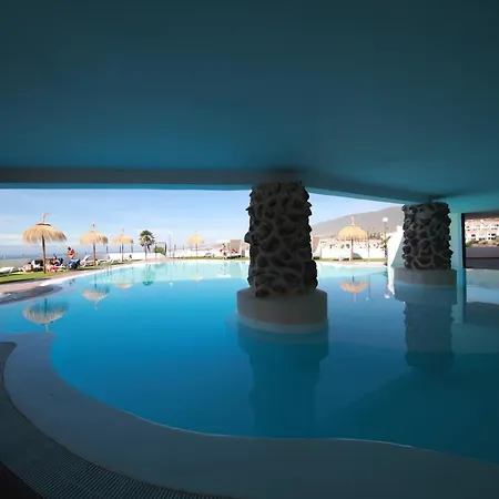 Island Village Heights Apartamento *