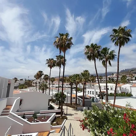 Island Village Heights Apartamento *