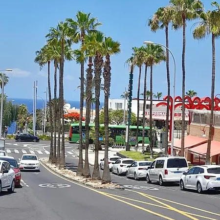 Island Village Heights Apartamento *